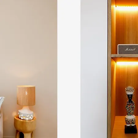 Modern 2 Bedroom Overlooking Old Port Apartment Cannes