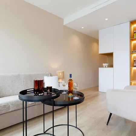 Modern 2 Bedroom Overlooking Old Port Cannes