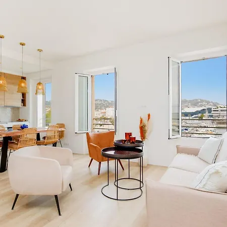 Modern 2 Bedroom Overlooking Old Port Appartamento Cannes